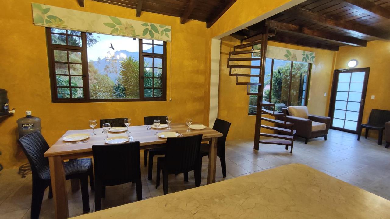 "Casa Verde" En Banos De Agua Santa Con Vista Al Volcan Tungurahua Exteriör bild