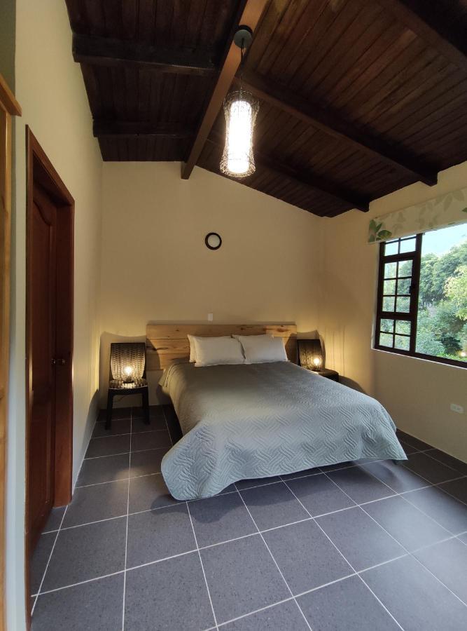 "Casa Verde" En Banos De Agua Santa Con Vista Al Volcan Tungurahua Exteriör bild