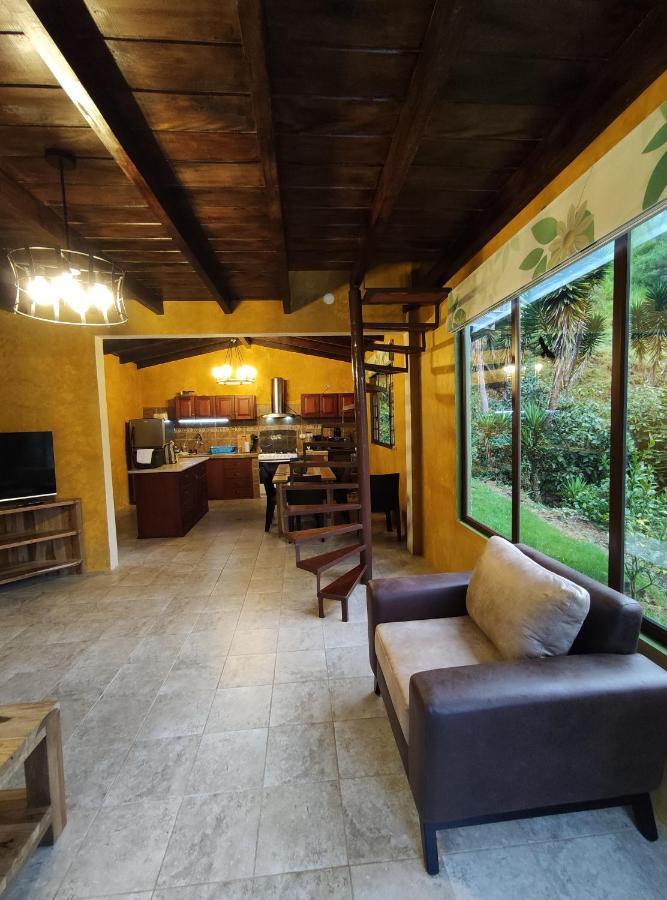 "Casa Verde" En Banos De Agua Santa Con Vista Al Volcan Tungurahua Exteriör bild